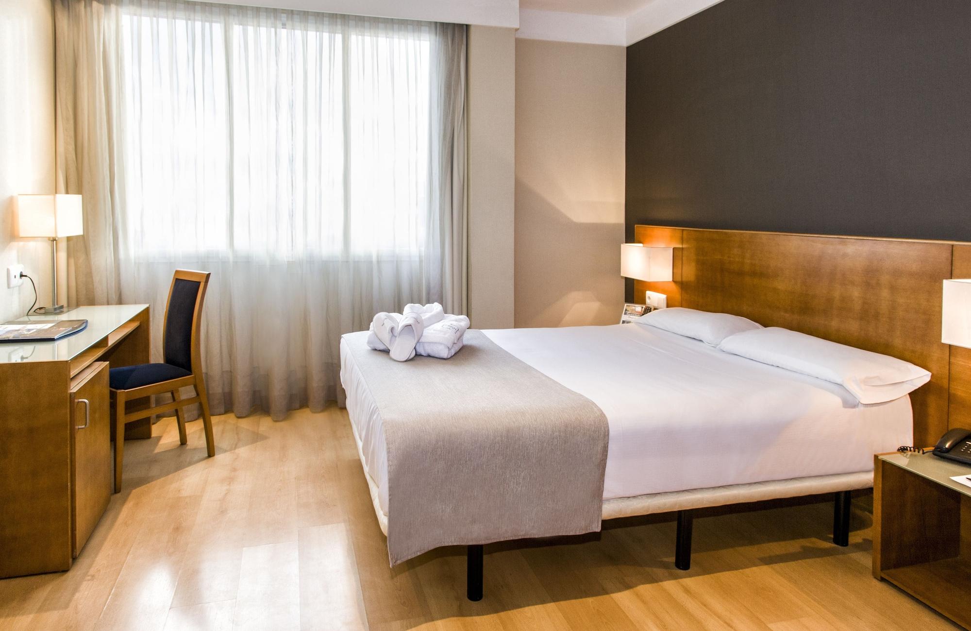 Zenit Logrono Hotel Luaran gambar