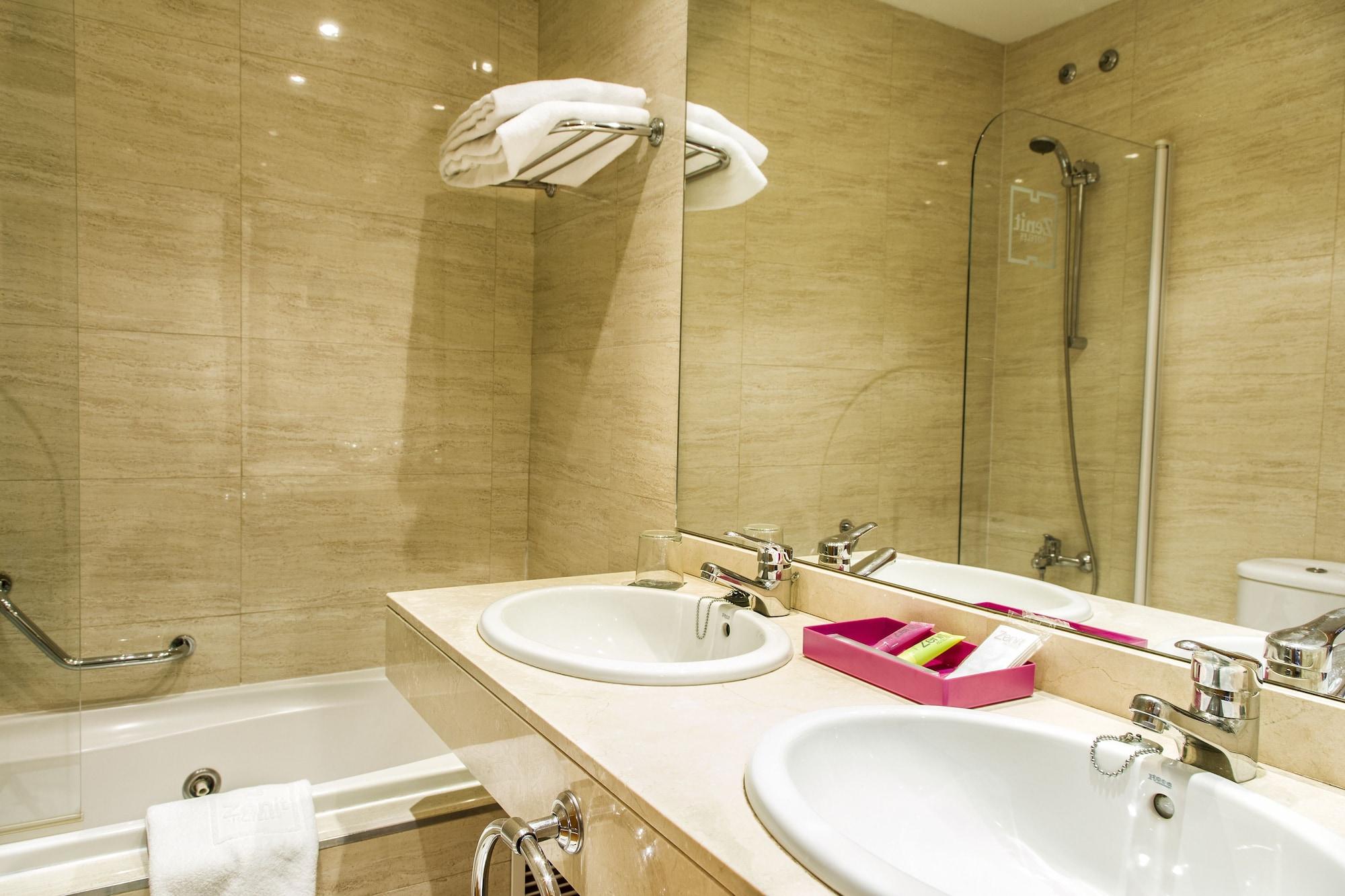 Zenit Logrono Hotel Luaran gambar